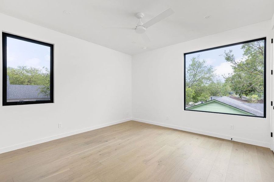Spacious, unfurnished interior of a new home in , Austin (Image 28).