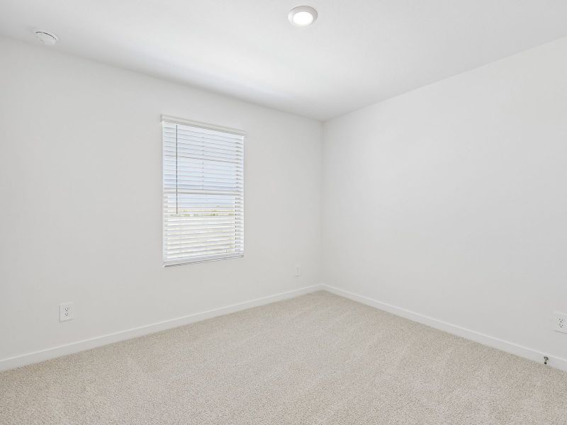 Spacious, unfurnished interior of a new home in Cibolo Hills West - Spring Series, Fort Worth (Image 19).