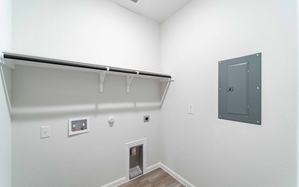 Spacious, unfurnished interior of a new home in Brooklands, Hutto (Image 17).