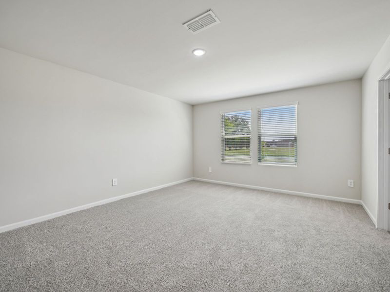 Spacious, unfurnished interior of a new home in River Glen, Angier (Image 19).