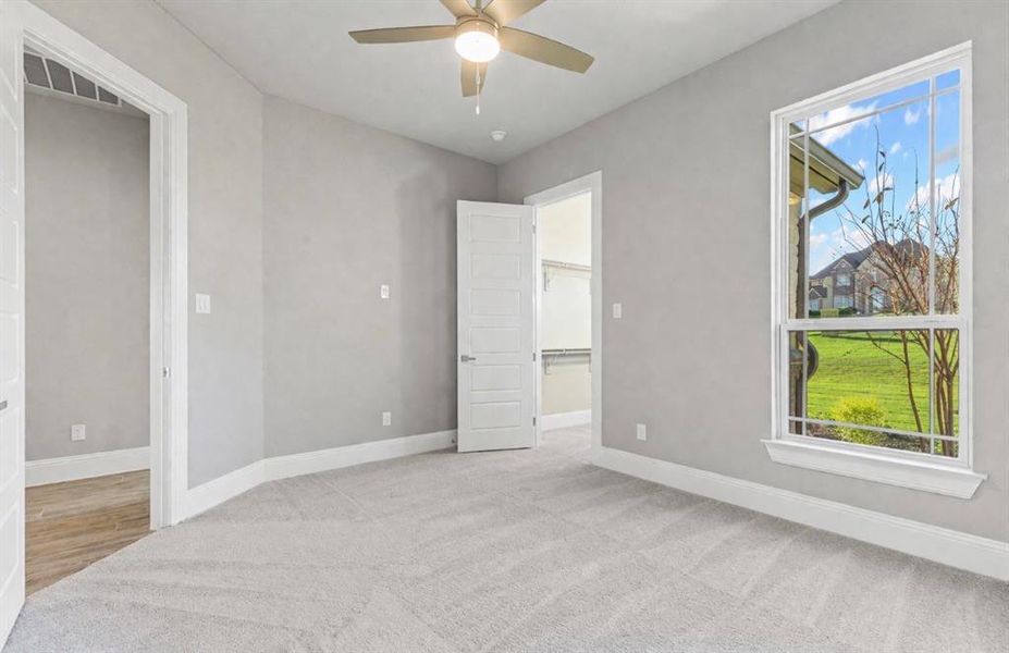Spacious, unfurnished interior of a new home in , Weatherford (Image 34).