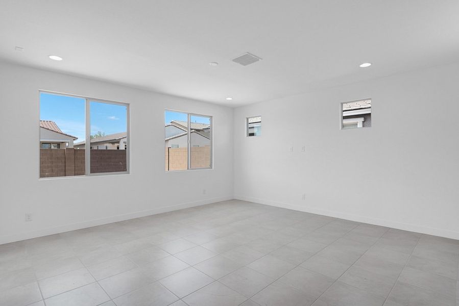 Representative unfurnished interior of a home built from the Winsor by Taylor Morrison in Stonehaven Discovery Collection, Glendale (Image 21).