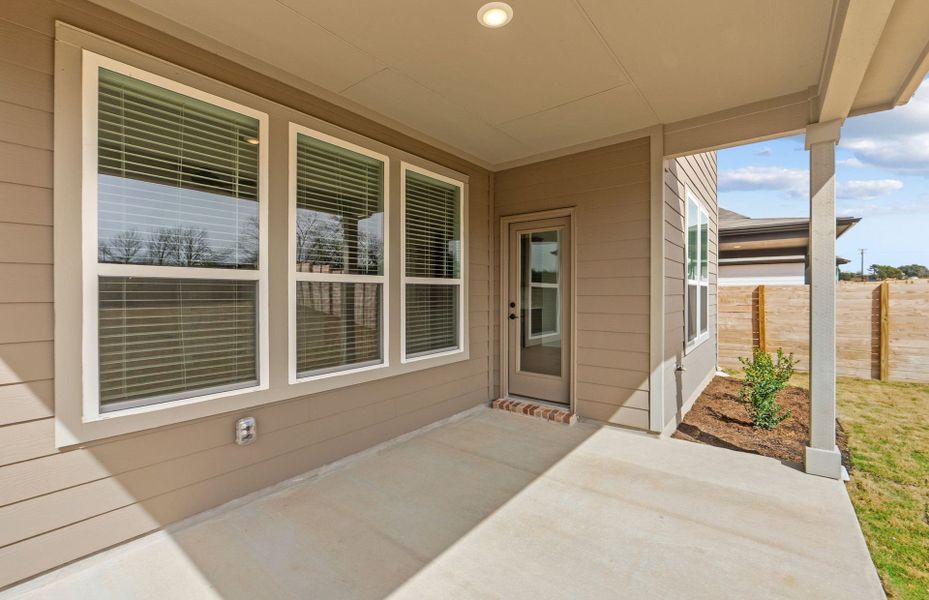 Exterior details and patio area of a home in Horizon Lake, Leander (Image 28). Exterior details and patio area of a home in Horizon Lake, Leander (Image 28).