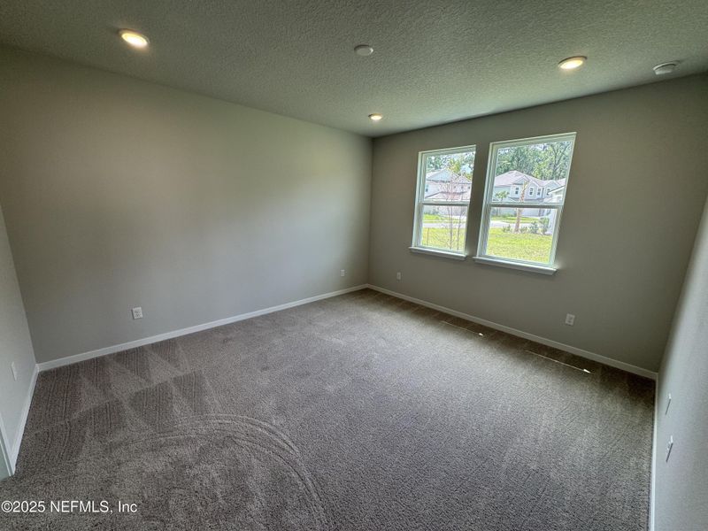 Spacious, unfurnished interior of a new home in Oak Creek Preserve, Jacksonville (Image 22). Spacious, unfurnished interior of a new home in Oak Creek Preserve, Jacksonville (Image 22).