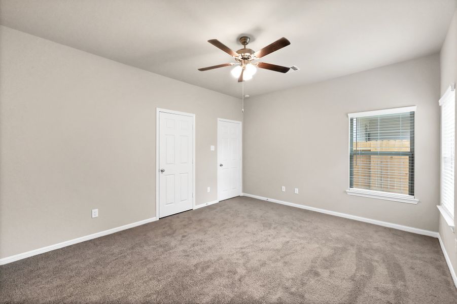 Representative unfurnished interior of a home built from the Floor Plan 1427 by Colina Homes in River Ranch, Dayton (Image 36).