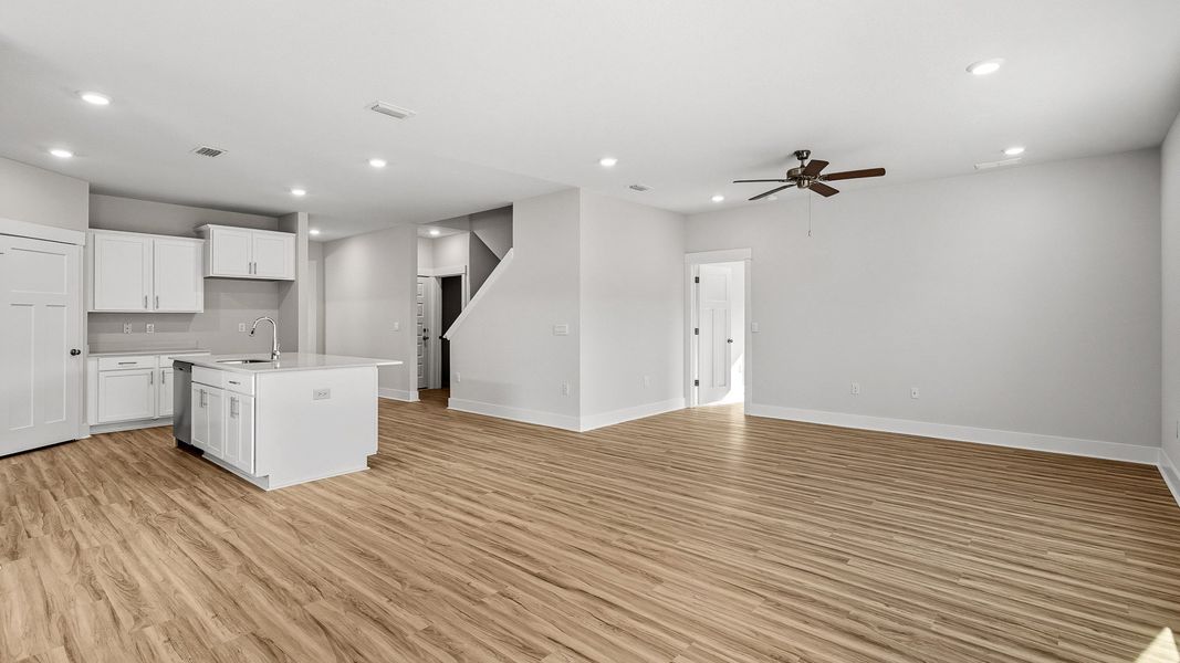 Representative unfurnished interior of a home built from the Embry by D.R. Horton in Ashton Park Phase III, Freeport (Image 17). Representative unfurnished interior of a home built from the Embry by D.R. Horton in Ashton Park Phase III, Freeport (Image 17).