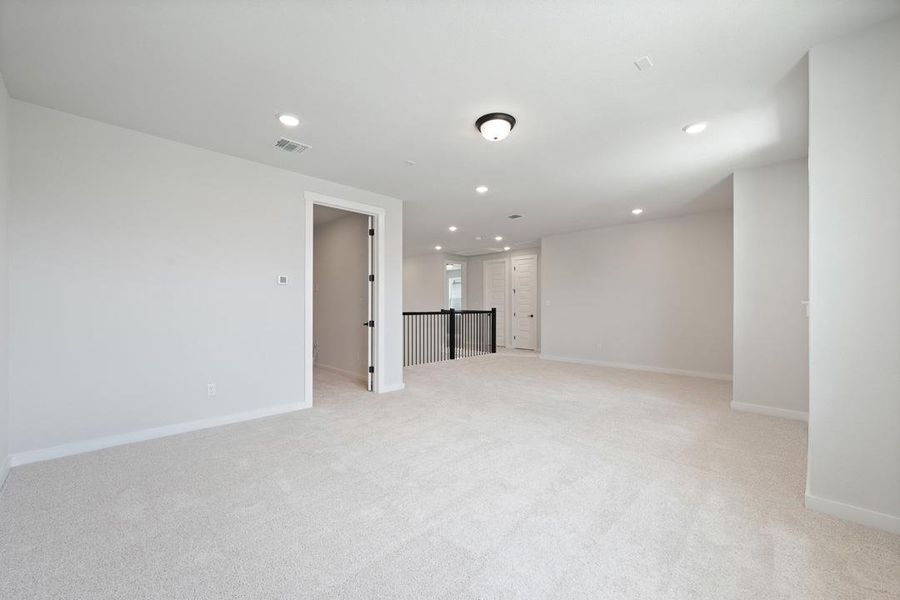 Spacious, unfurnished interior of a new home in Lagos Reserve, Manor (Image 27). Spacious, unfurnished interior of a new home in Lagos Reserve, Manor (Image 27).