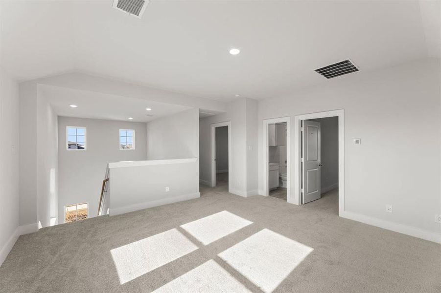 1504 Blackthorne-Game Room-2