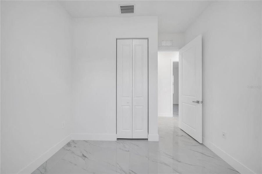 Spacious, unfurnished interior of a new home in , Lehigh Acres (Image 21).