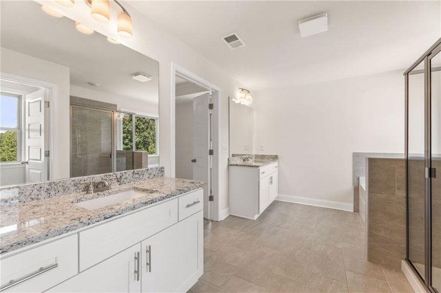 Furnished interior view inside a new home in Hellen Valley, Braselton (Image 10).