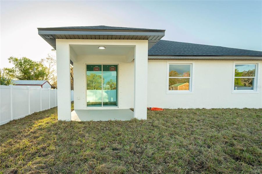 Exterior details and patio area of a home in , Tampa (Image 25).