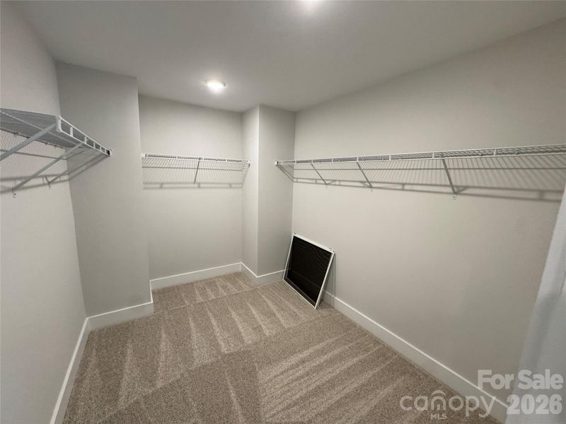 Spacious, unfurnished interior of a new home in Robinson Oaks, Gastonia (Image 26).