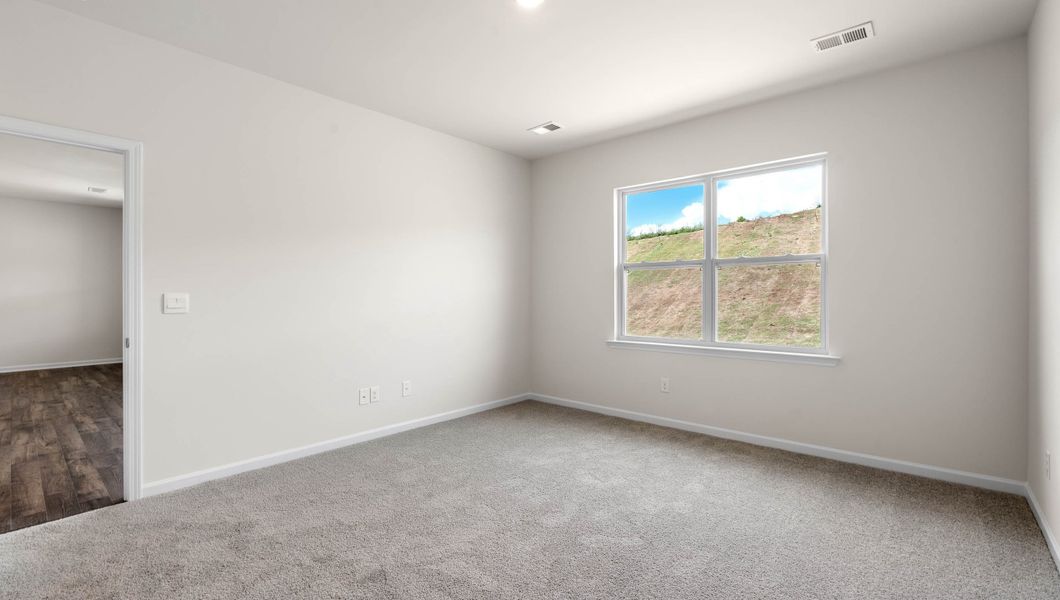 Spacious, unfurnished interior of a new home in Cascade Point, Seneca (Image 18).