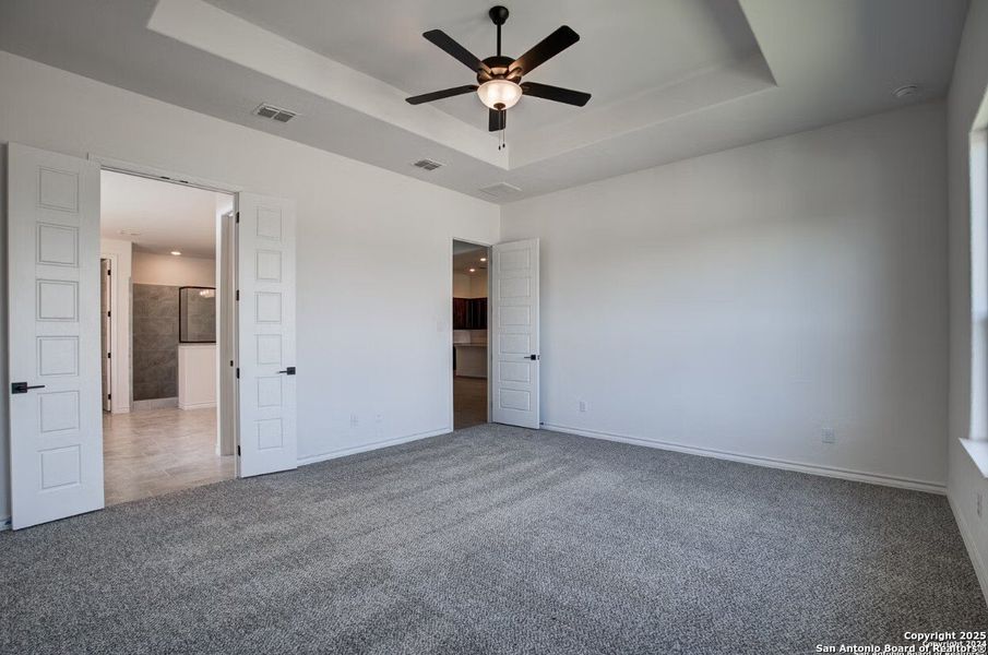 Spacious, unfurnished interior of a new home in The Reserve at Potranco Oaks, Castroville (Image 18).