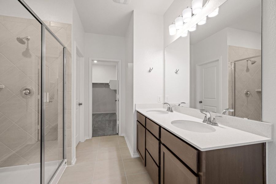 Furnished interior view inside a new home in Sonterra - Cool Water, Jarrell (Image 10).