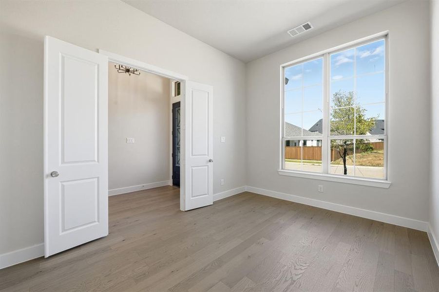 Spacious, unfurnished interior of a new home in Sandbrock Ranch: 60ft. lots, Aubrey (Image 19).
