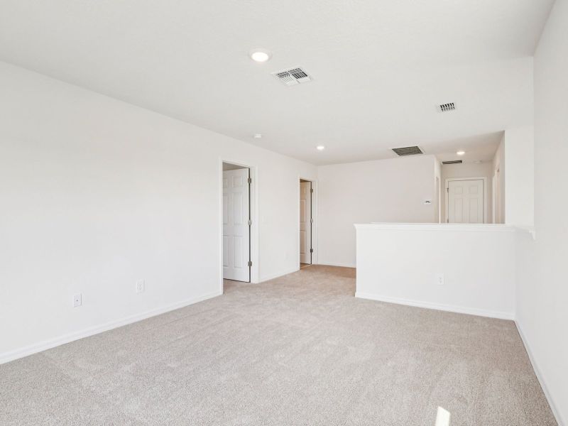 Spacious, unfurnished interior of a new home in Wynnstone - Signature Series, Davenport (Image 12). Spacious, unfurnished interior of a new home in Wynnstone - Signature Series, Davenport (Image 12).