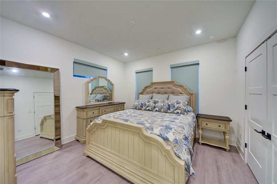 Furnished interior view inside a new home in , St. Petersburg (Image 19).