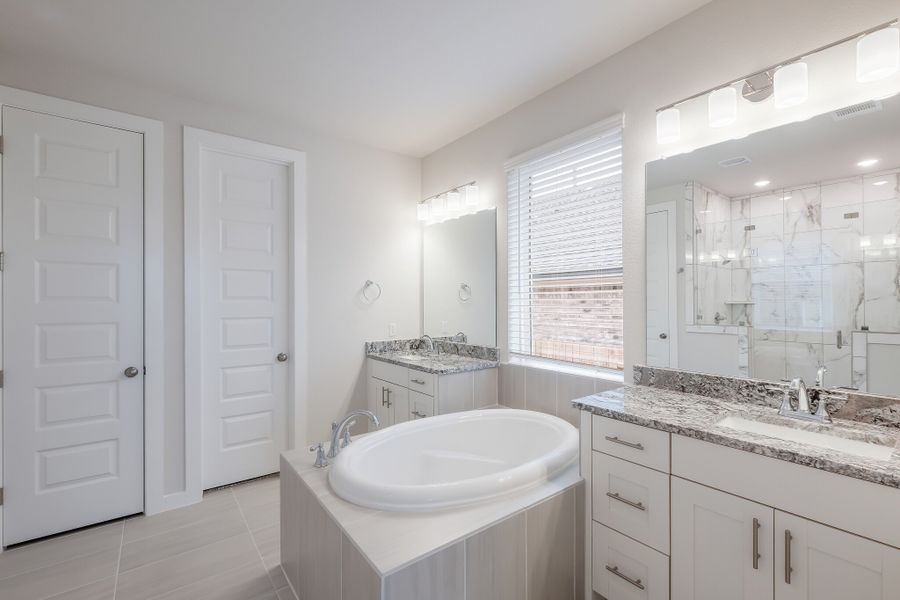 Representative furnished interior of a home built from the Englewood by Scott Felder Homes in Prominence, San Antonio (Image 10).