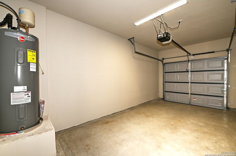 Image 37 of a home in .