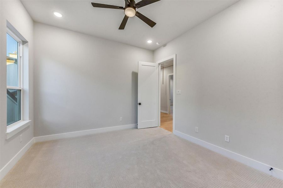 Spacious, unfurnished interior of a new home in , Houston (Image 37).