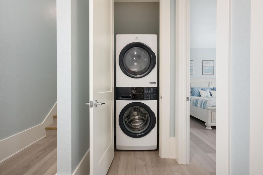 Furnished interior view inside a new home in , Bolivar Peninsula (Image 26).