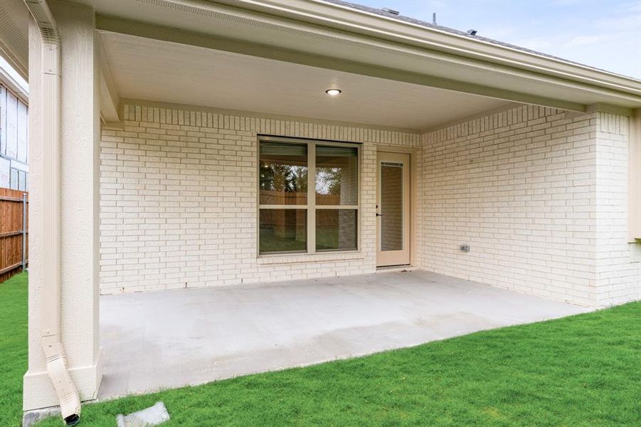 Exterior details and patio area of a home in Ridgepoint, Midlothian (Image 3). Exterior details and patio area of a home in Ridgepoint, Midlothian (Image 3).