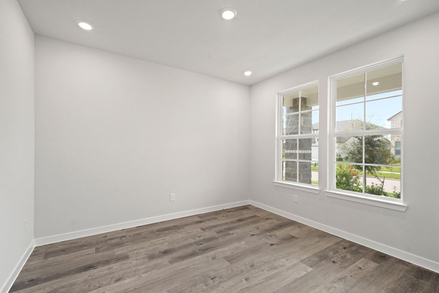 Spacious, unfurnished interior of a new home in Sunterra, Katy (Image 12). Spacious, unfurnished interior of a new home in Sunterra, Katy (Image 12).