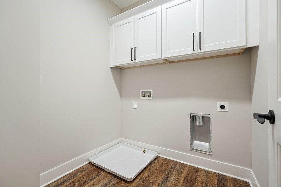 Spacious, unfurnished interior of a new home in , Acworth (Image 25).