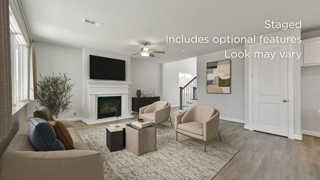 Furnished interior view inside a new home in Woodhavyn 40', Magnolia (Image 7).
