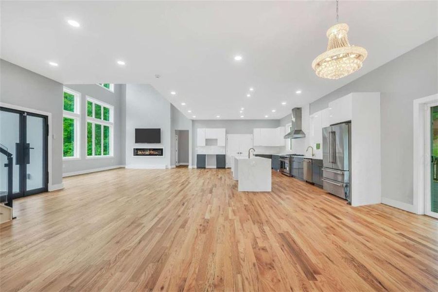 Spacious, unfurnished interior of a new home in , Atlanta (Image 63).