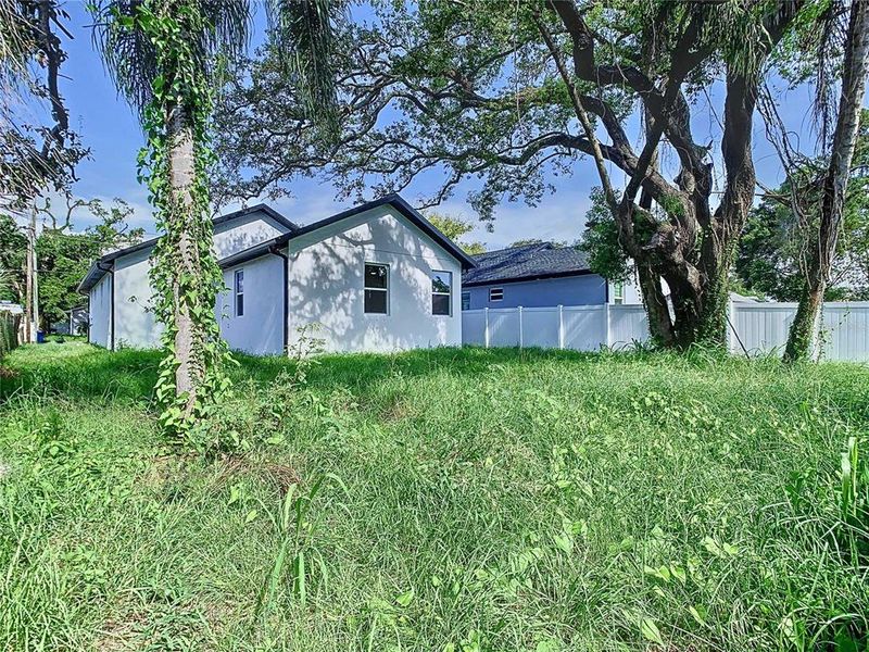 Front exterior of a new home in , Tampa, FL, highlighting curb appeal (Image 20). Front exterior of a new home in , Tampa, FL, highlighting curb appeal (Image 20).