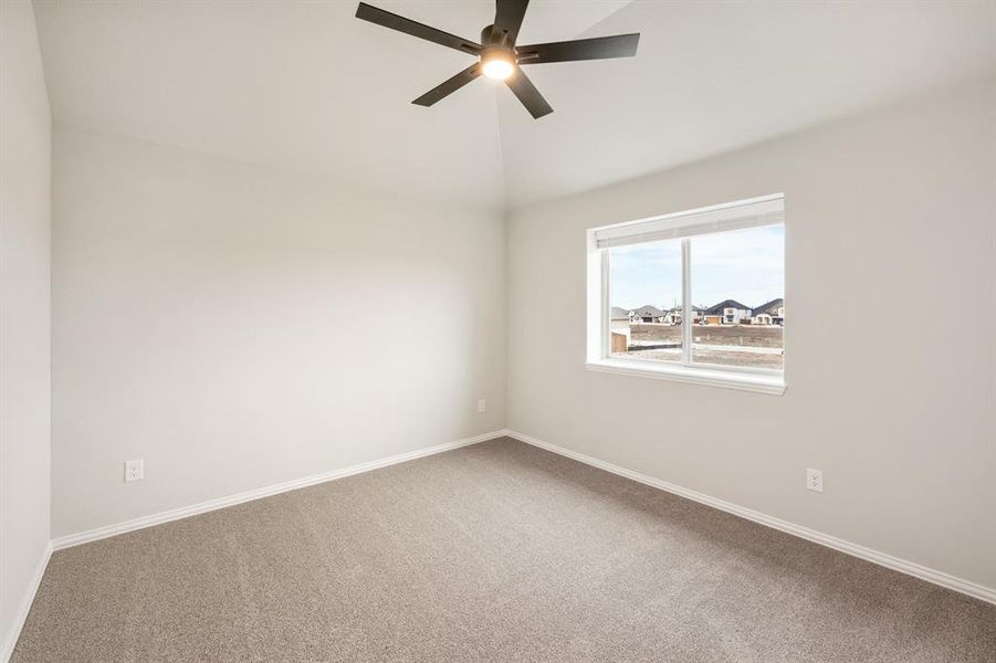 Spacious, unfurnished interior of a new home in Sonoma Verde, McLendon-Chisholm (Image 34).