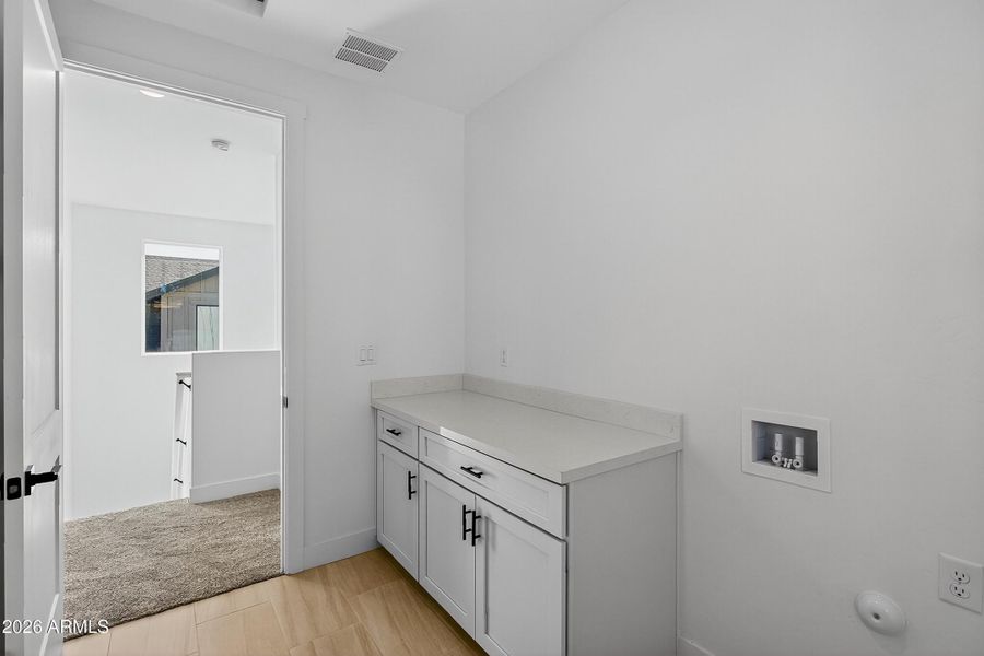 lot_8_timber_sky_sirius_2013_laundry2