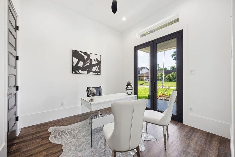 Furnished interior view inside a new home in , Houston (Image 6). Furnished interior view inside a new home in , Houston (Image 6).