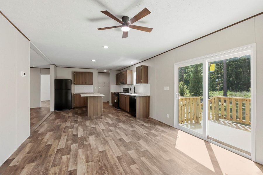 Spacious, unfurnished interior of a new home in , Cleveland (Image 15).