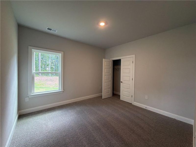Spacious, unfurnished interior of a new home in Tuscany Hills, Douglasville (Image 23).