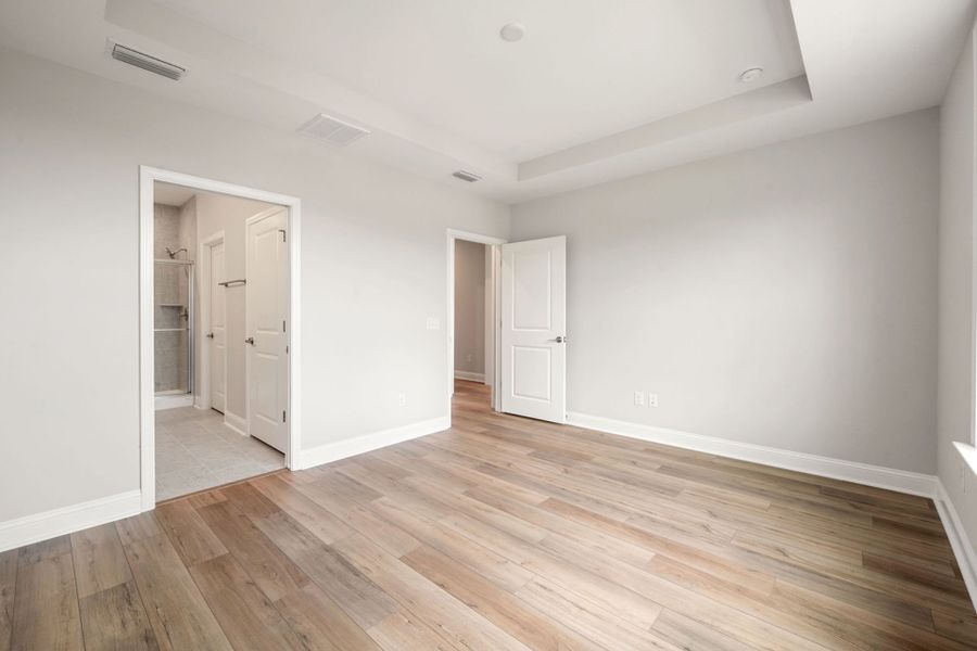 Spacious, unfurnished interior of a new home in Sun City Hilton Head, Bluffton (Image 23).