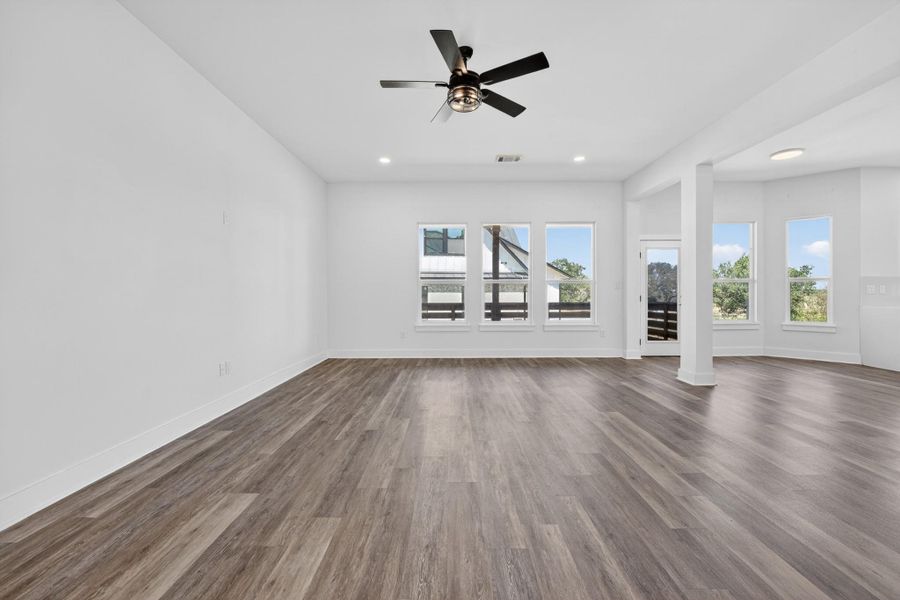 Spacious, unfurnished interior of a new home in , Horseshoe Bay (Image 26).