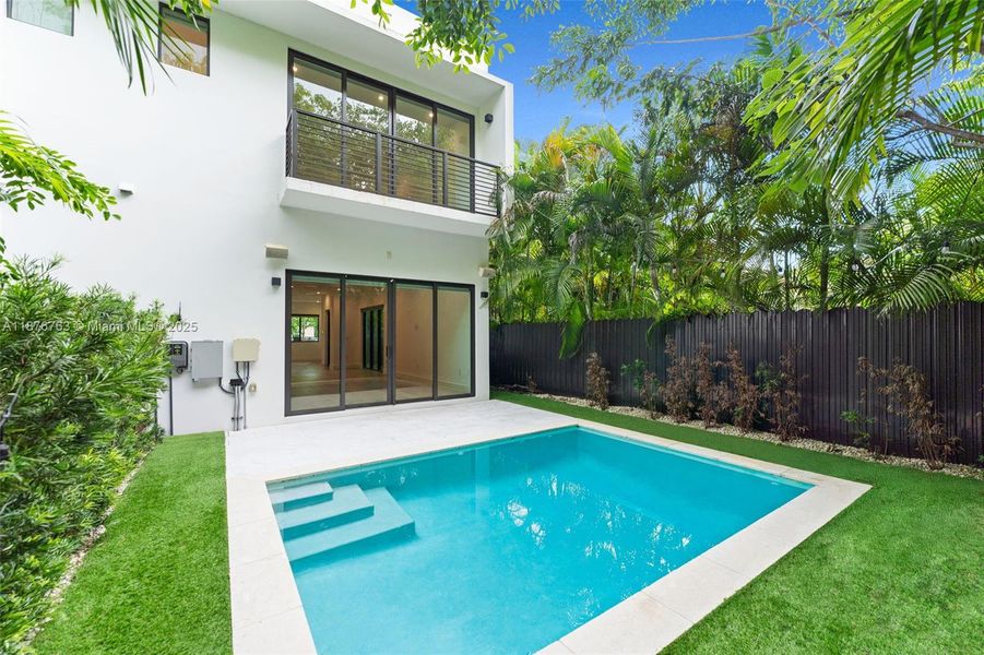 Image 31 of a home in . Image 31 of a home in .