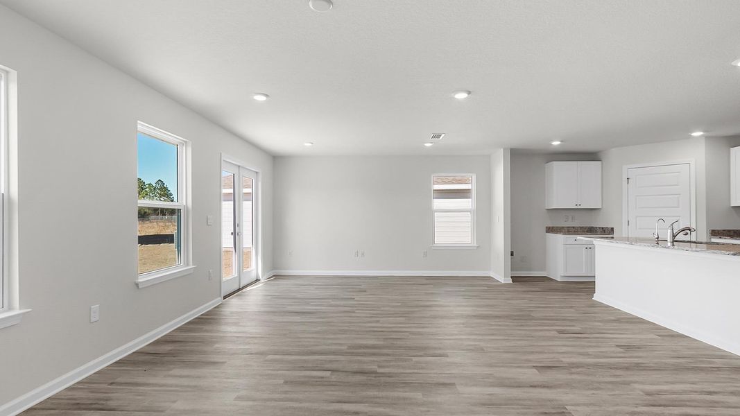 Spacious, unfurnished interior of a new home in Ashton Park Phase III, Freeport (Image 12).