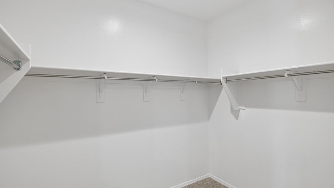 Representative unfurnished interior of a home built from the Lakeway by D.R. Horton in Heartland Ranch, Coolidge (Image 34).