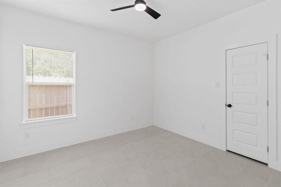 Spacious, unfurnished interior of a new home in , Fort Worth (Image 39).