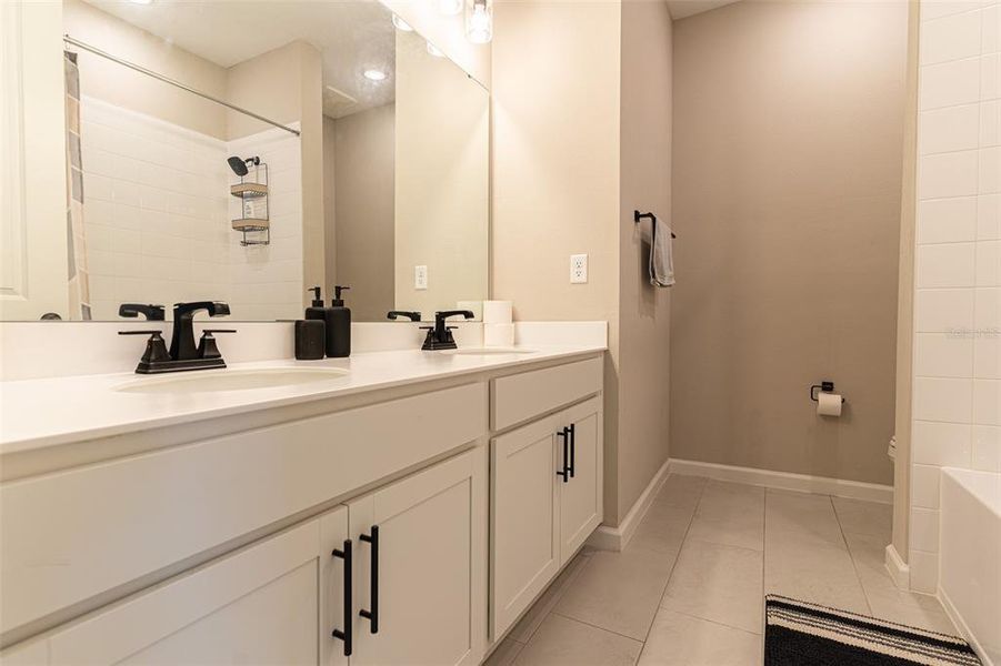 Furnished interior view inside a new home in , Haines City (Image 15).