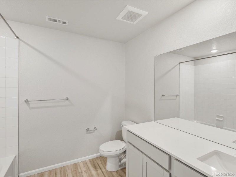 Furnished interior view inside a new home in Lake Bluff, Greeley (Image 9).