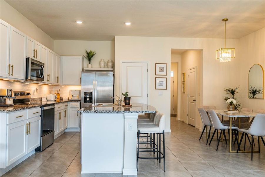 Furnished interior view inside a new home in , Plant City (Image 14).