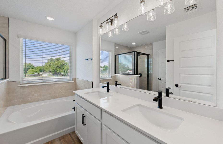 Furnished interior view inside a new home in Horizon Lake, Leander (Image 4). Furnished interior view inside a new home in Horizon Lake, Leander (Image 4).