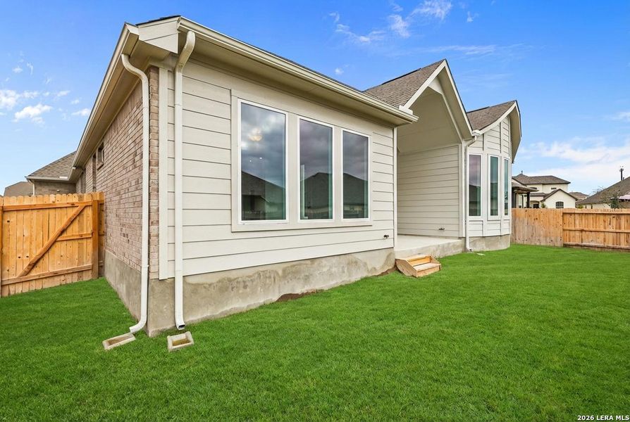 Exterior details and patio area of a home in Buffalo Crossing, Cibolo (Image 4).