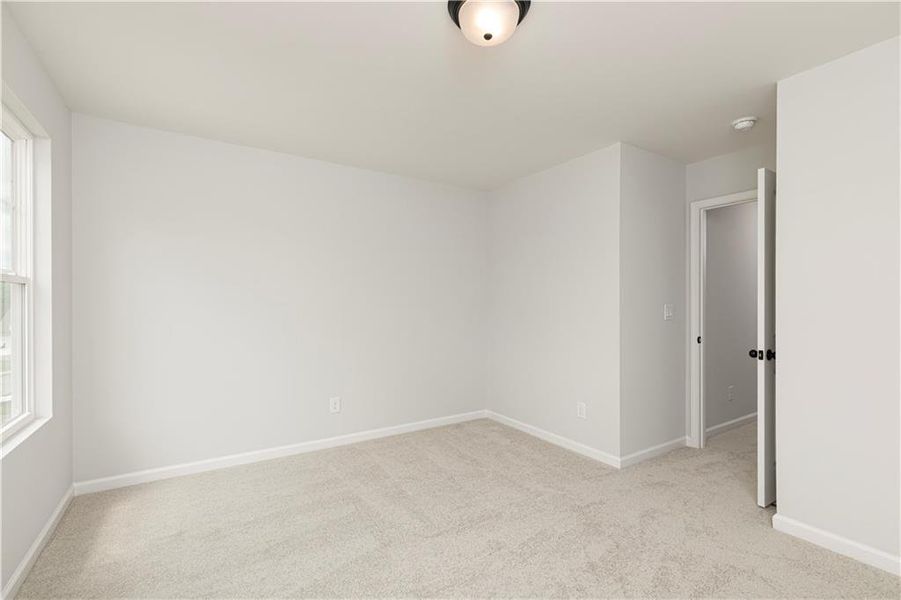 Spacious, unfurnished interior of a new home in Rhodes Glen, Lawrenceville (Image 25).