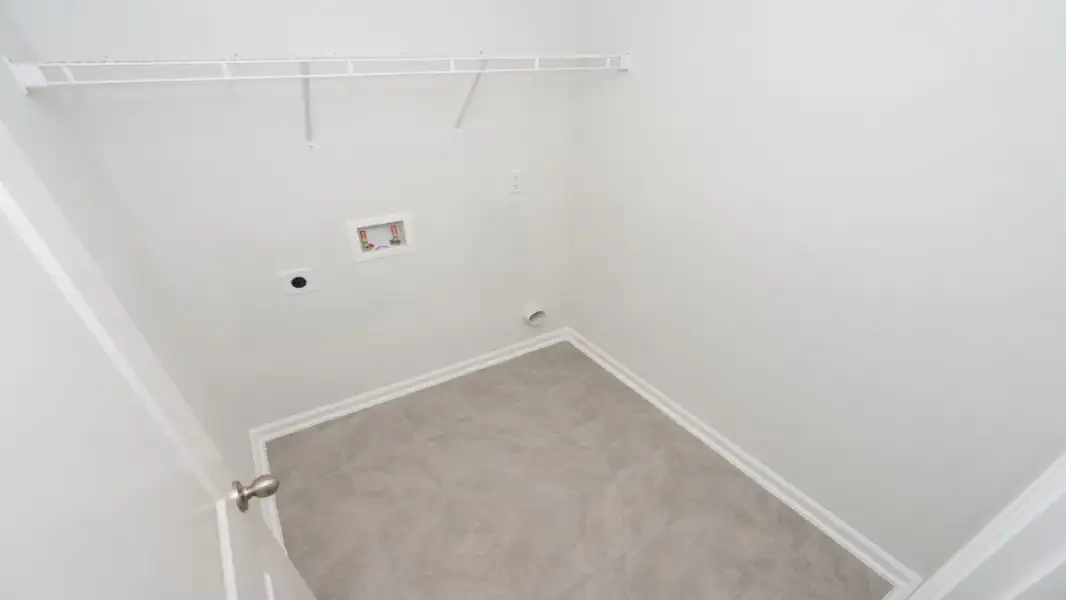 Spacious, unfurnished interior of a new home in Caspian Ridge, Richlands (Image 22).